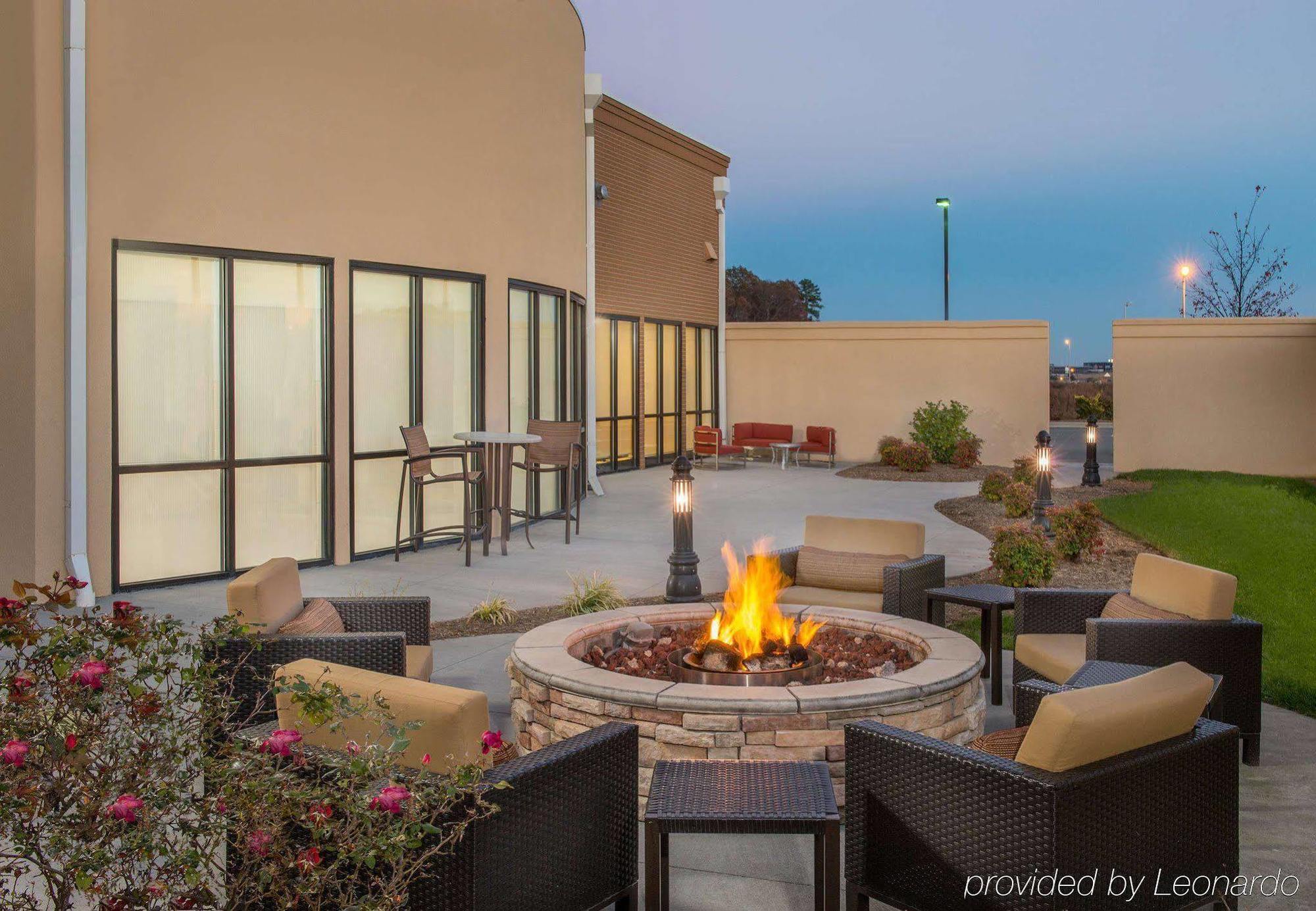 Hotel Courtyard Charlotte Concord Esterno foto